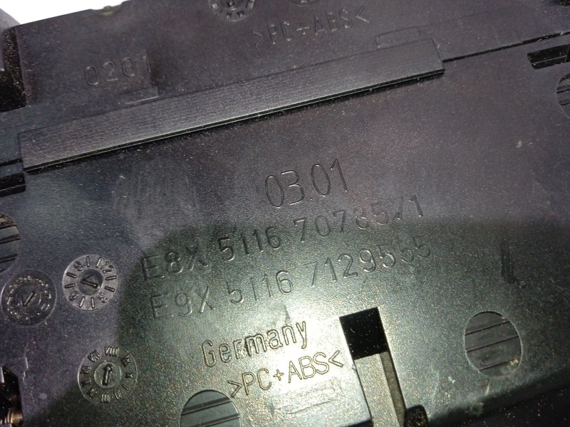 Recambio de moldura para bmw 3 (e90) 320 d referencia OEM IAM 51167129547 51167137484 51167078571