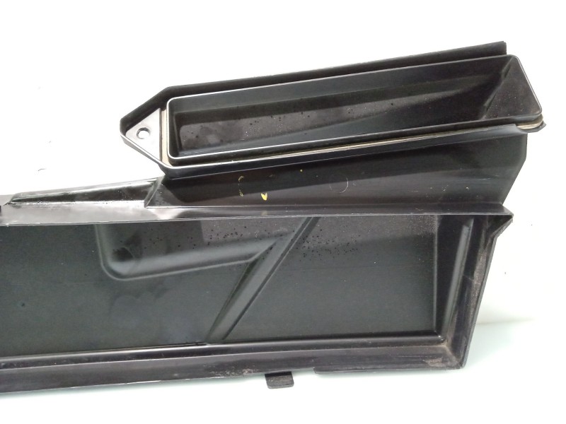 Recambio de moldura para bmw 3 (e90) 320 d referencia OEM IAM 64316987498 15677210 