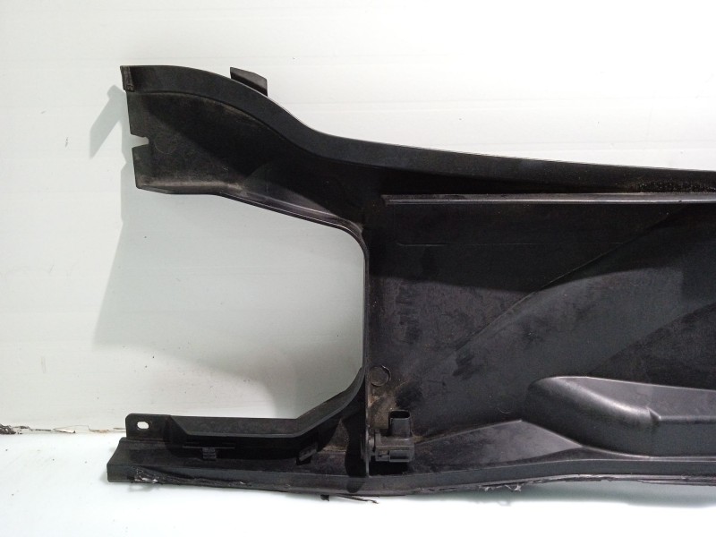 Recambio de moldura para bmw 3 (e90) 320 d referencia OEM IAM 64316924277 6431692427708 15677210
