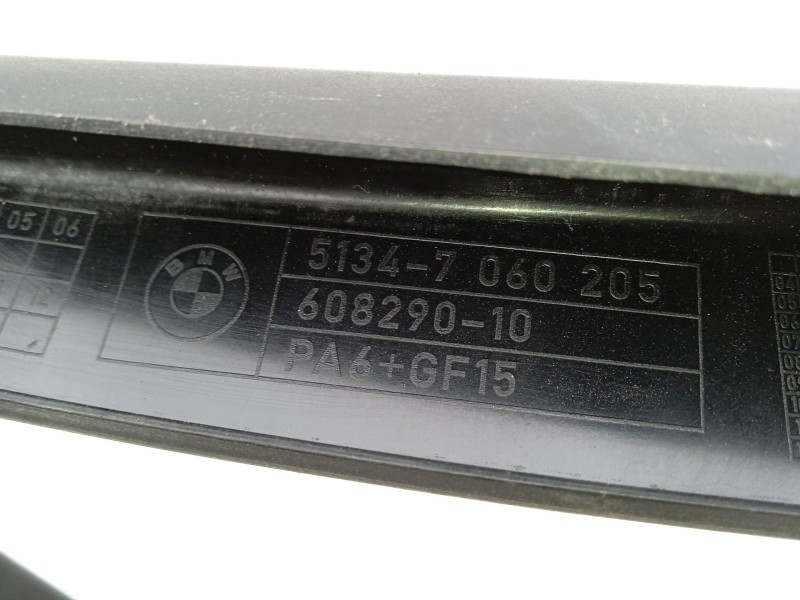 Recambio de moldura para bmw 3 (e90) 320 d referencia OEM IAM 51347060205 60829010 