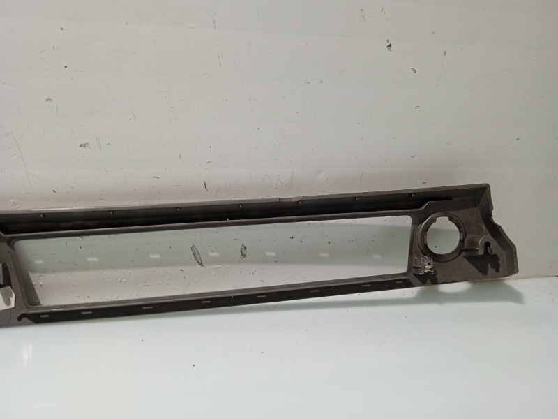 Recambio de moldura para bmw 3 (e90) 320 d referencia OEM IAM 7132845 52850610 