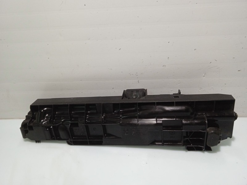 Recambio de moldura para bmw 3 (e90) 320 d referencia OEM IAM 17107524914 1710752491410 11074810