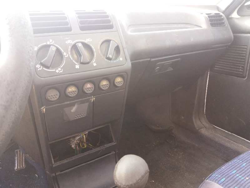 peugeot 205 berlina 1.8 diesel cat   |   0.83 - ... | 1983 | 58 cv / 43 kw del año 1983