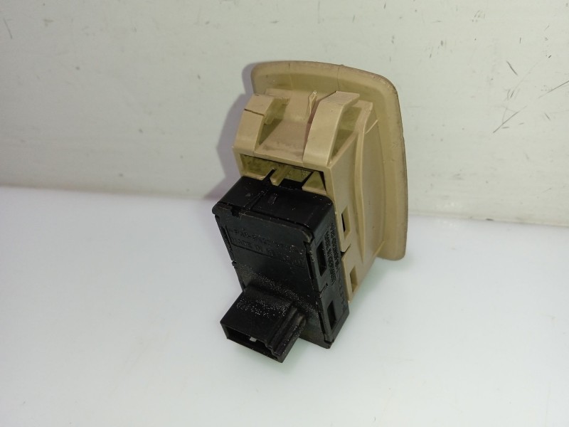 Recambio de mando elevalunas trasero derecho para bmw 3 (e90) 320 d referencia OEM IAM 15939901328 6945876 