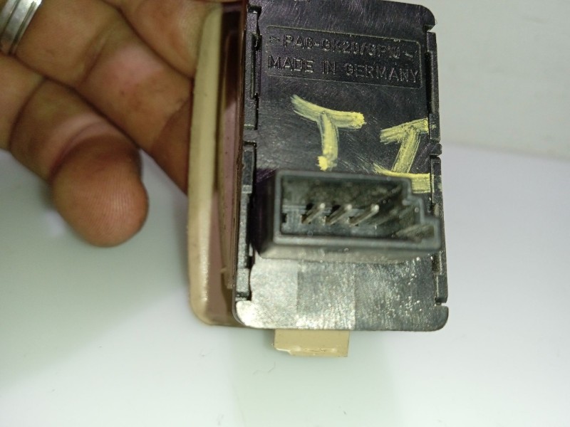 Recambio de mando elevalunas trasero izquierdo para bmw 3 (e90) 320 d referencia OEM IAM 15939901328 6945876 