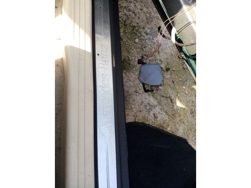 Recambio de moldura para mercedes-benz clk (c209) clk 270 cdi (209.316) referencia OEM IAM A2096901962  