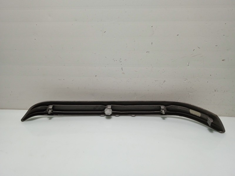 Recambio de moldura para bmw 3 (e90) 320 d referencia OEM IAM 7121477 52850610 