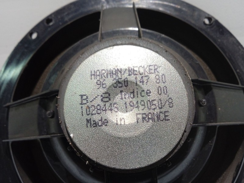 Recambio de altavoz para peugeot 308 referencia OEM IAM 9635014780  