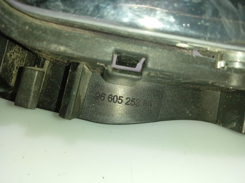 Recambio de maneta interior delantera derecha para peugeot 308 referencia OEM IAM 9660525380  