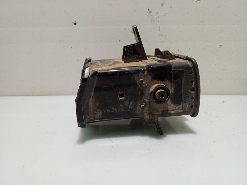 Recambio de aireador calefaccion para mitsubishi pajero referencia OEM IAM MB775268  