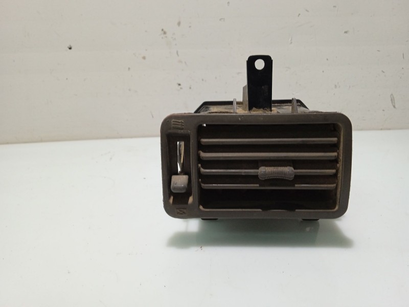 Recambio de aireador calefaccion para mitsubishi pajero referencia OEM IAM MB775271  