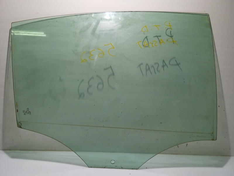 Recambio de luna trasera derecha para volkswagen passat b6 (3c2) 2.0 tdi referencia OEM IAM 3C5845026  