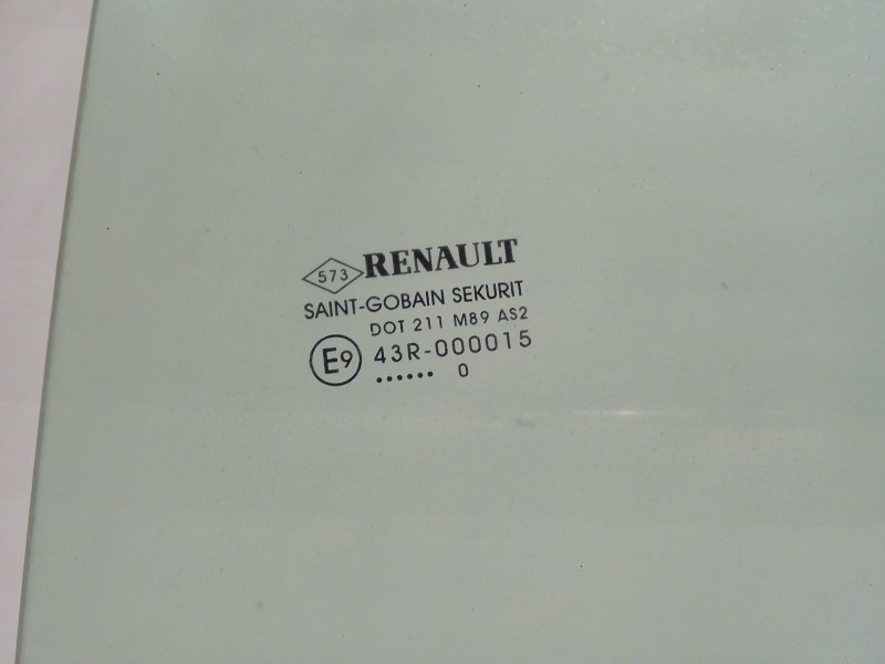 Recambio de luna trasera izquierda para renault megane iii grandtour (kz0/1) 2.0 tce (kz0k, kz1t) referencia OEM IAM 823010028R 