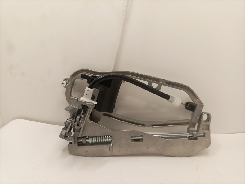 Recambio de soporte para bmw x5 (e53) 3.0 d referencia OEM IAM 51228243636 8243636 CRP058