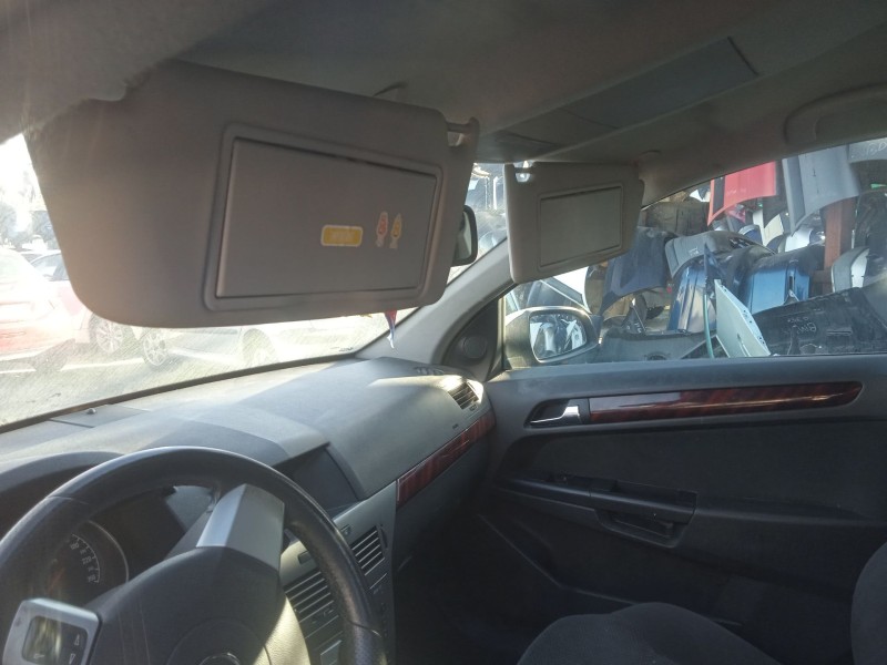 opel astra h (a04) del año 2004