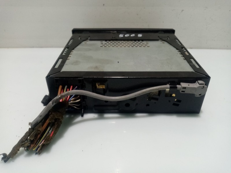 Recambio de sistema audio / radio cd para opel vectra b berlina referencia OEM IAM 90533422  