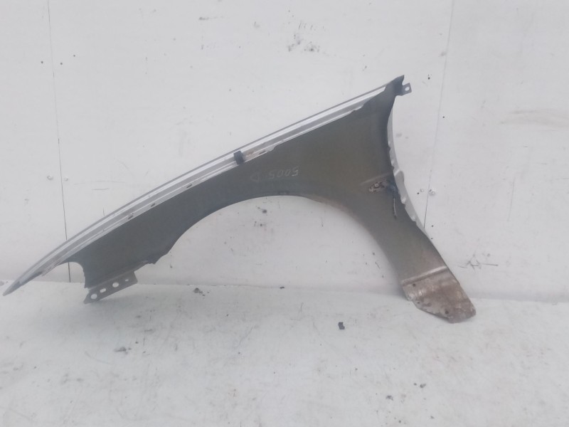 Recambio de aleta delantera derecha para opel vectra b berlina referencia OEM IAM 1102029  