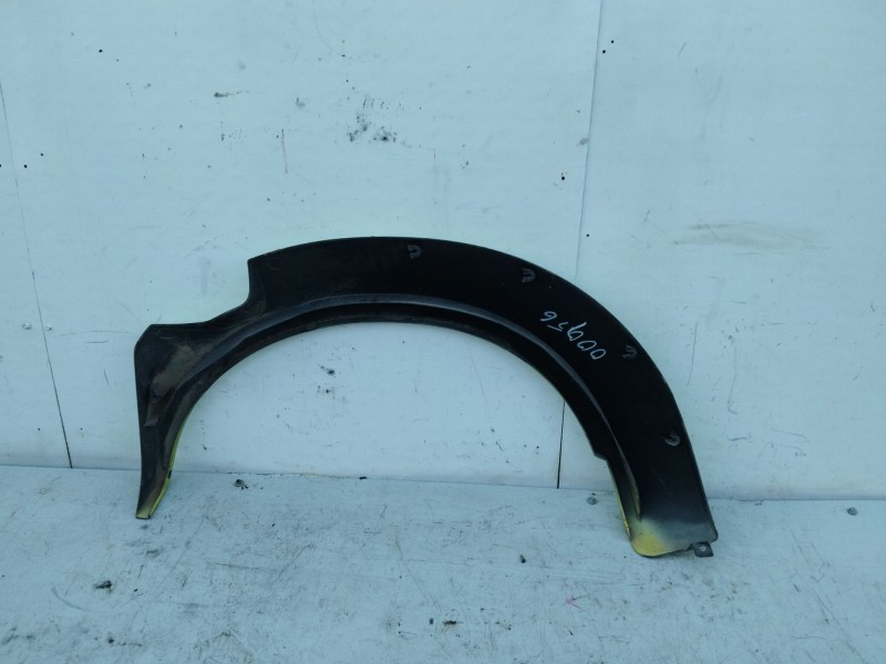 Recambio de aletin trasero derecho para nissan np300 pick-up (lcd22) double cab 4x4 referencia OEM IAM 93826VK200  