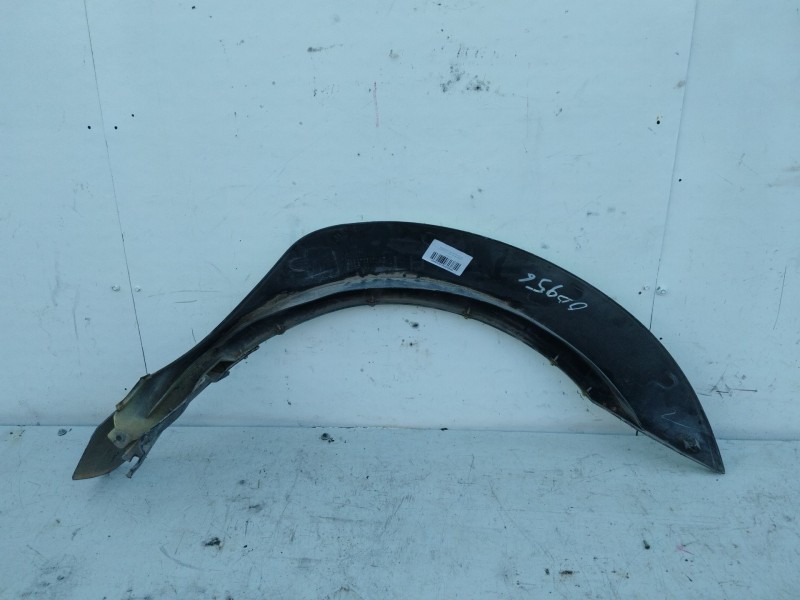 Recambio de aletin delantero izquierdo para nissan np300 pick-up (lcd22) double cab 4x4 referencia OEM IAM 63833VK00A  