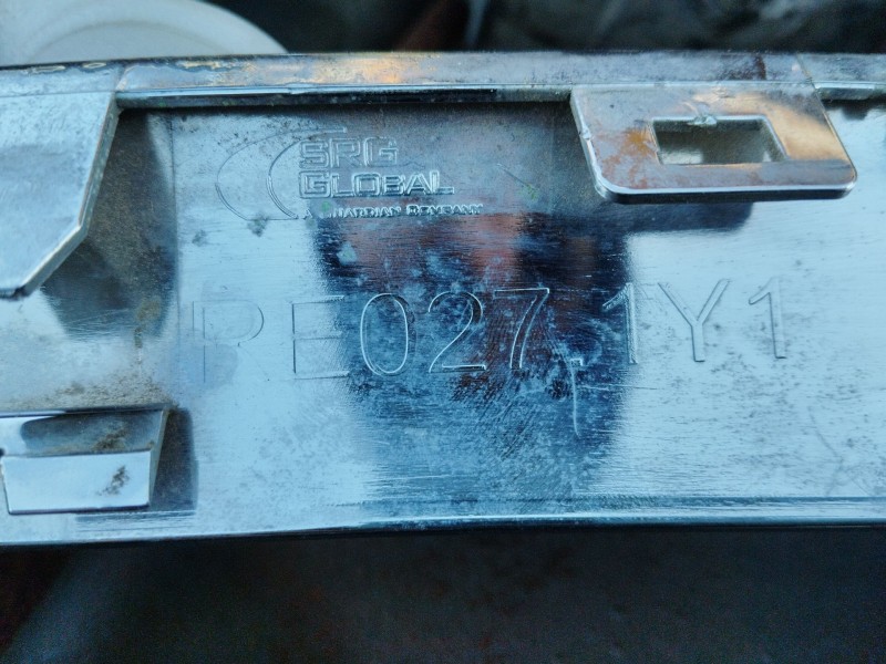 Recambio de moldura para renault scenic ii 1.5 dci diesel referencia OEM IAM 620783050R  