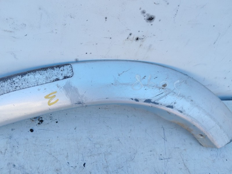 Recambio de aletin delantero izquierdo para toyota rav 4 (a2) referencia OEM IAM 6106242010  