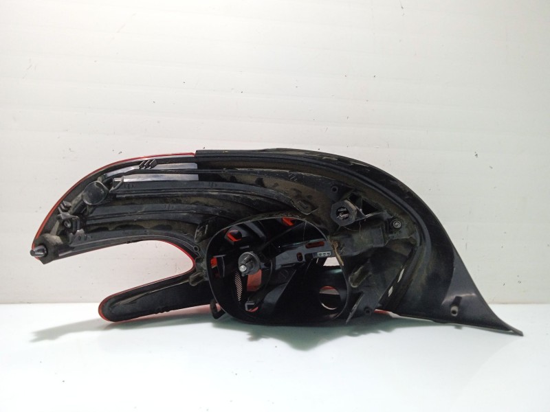 Recambio de piloto trasero derecho para peugeot 208 i (ca_, cc_) 1.0 referencia OEM IAM 9825601180  