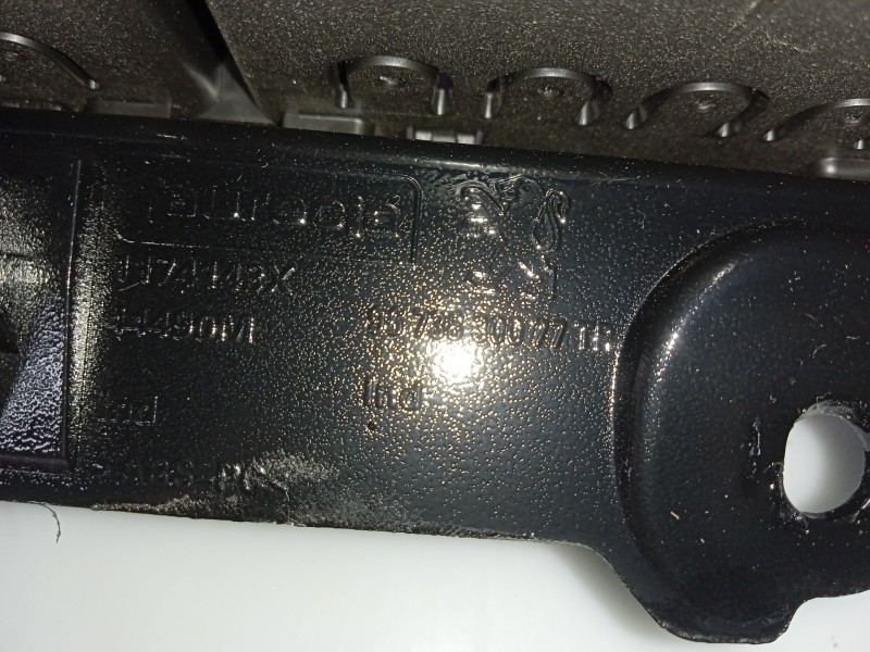 Recambio de moldura para peugeot 208 i (ca_, cc_) 1.0 referencia OEM IAM 9673830077  