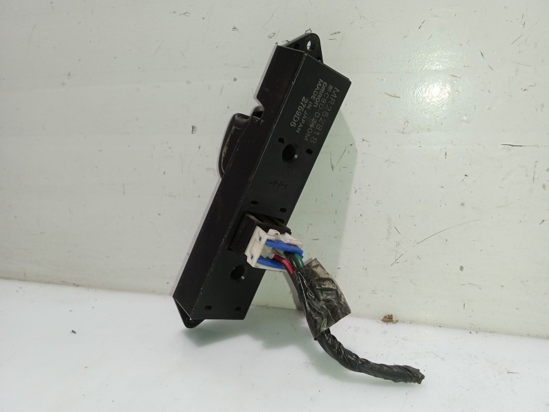 Recambio de mando elevalunas trasero izquierdo para mitsubishi galant viii (ea_) 2.0 tdi (ea6a) referencia OEM IAM MR252818  