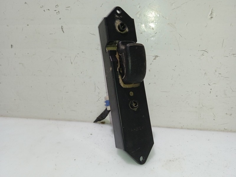 Recambio de mando elevalunas trasero derecho para mitsubishi galant viii (ea_) 2.0 tdi (ea6a) referencia OEM IAM MR252818  