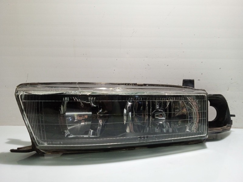 Recambio de faro izquierdo para mitsubishi galant viii (ea_) 2.0 tdi (ea6a) referencia OEM IAM MR325943  