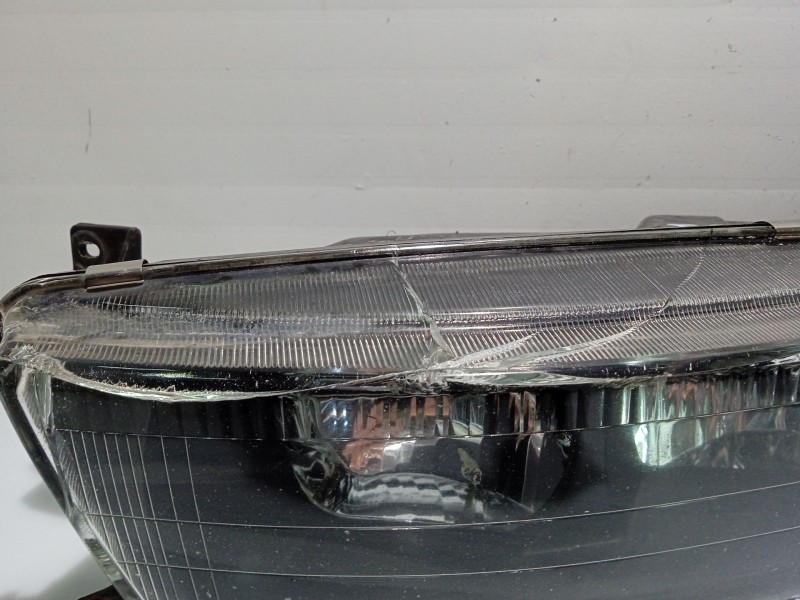 Recambio de faro izquierdo para mitsubishi galant viii (ea_) 2.0 tdi (ea6a) referencia OEM IAM MR325943  