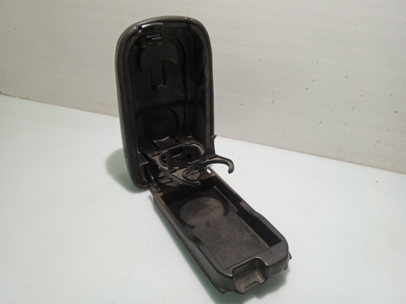 Recambio de apoyabrazos central para mitsubishi galant viii (ea_) 2.0 tdi (ea6a) referencia OEM IAM MR765383  