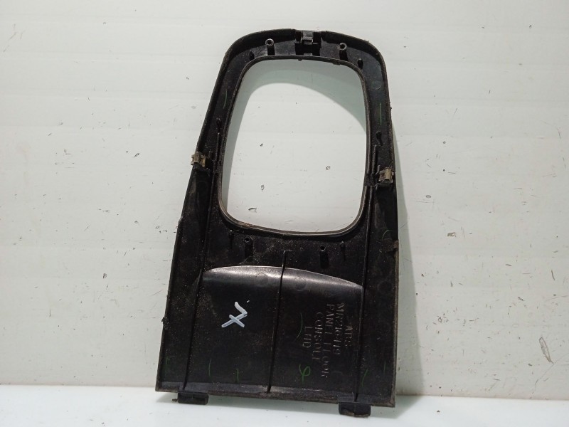 Recambio de moldura para mitsubishi galant viii (ea_) 2.0 tdi (ea6a) referencia OEM IAM MR216419  