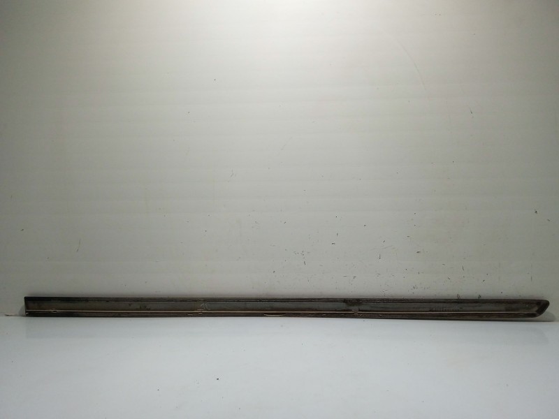 Recambio de moldura para mitsubishi galant viii (ea_) 2.0 tdi (ea6a) referencia OEM IAM MR214135  