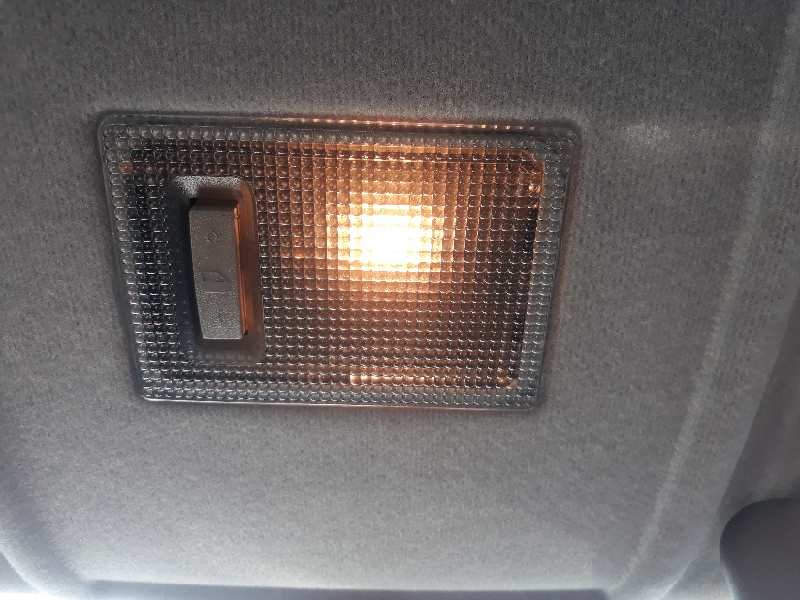 Recambio de luz interior para opel corsa d enjoy referencia OEM IAM 13101642  