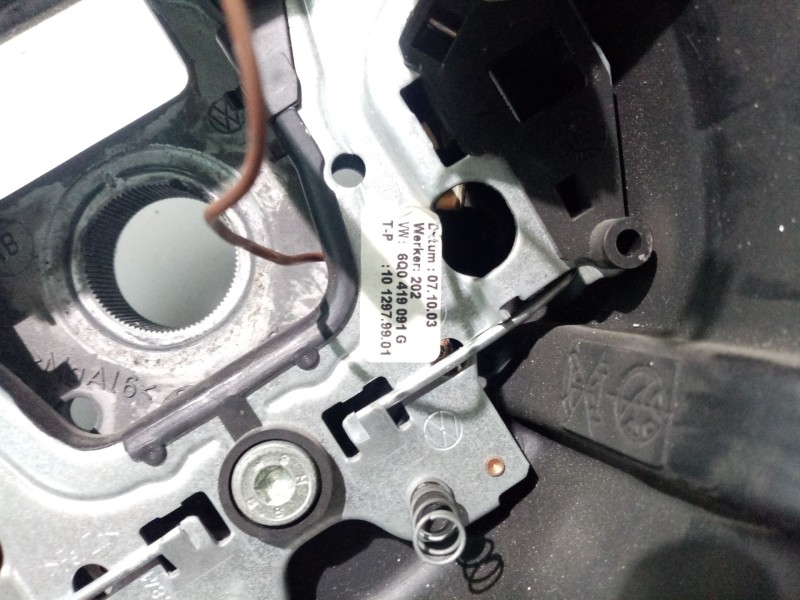 Recambio de volante para volkswagen polo iv (9n_, 9a_) 1.9 sdi referencia OEM IAM 1J0419091H01C  