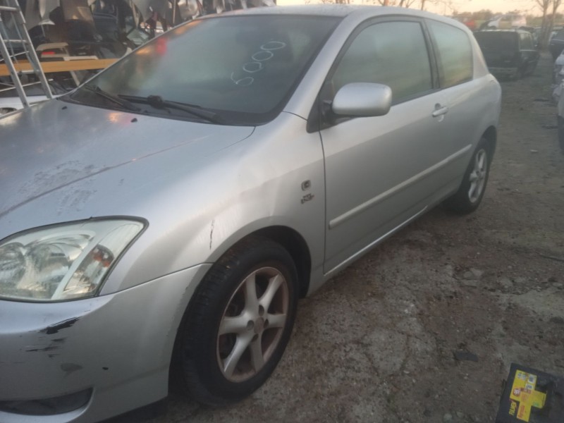 toyota corolla (_e12_) del año 2002