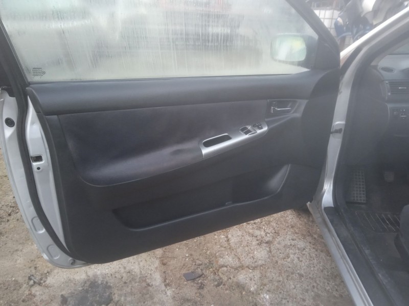 toyota corolla (_e12_) del año 2002