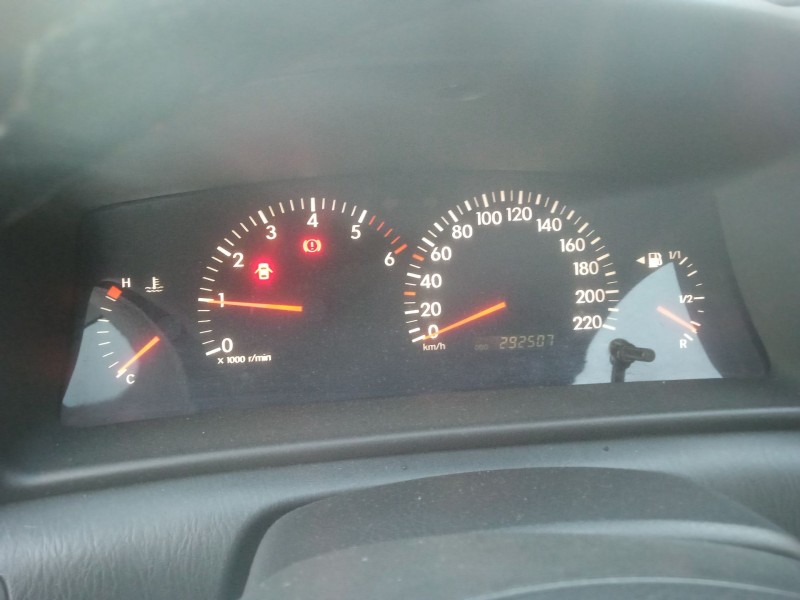 toyota corolla (_e12_) del año 2002