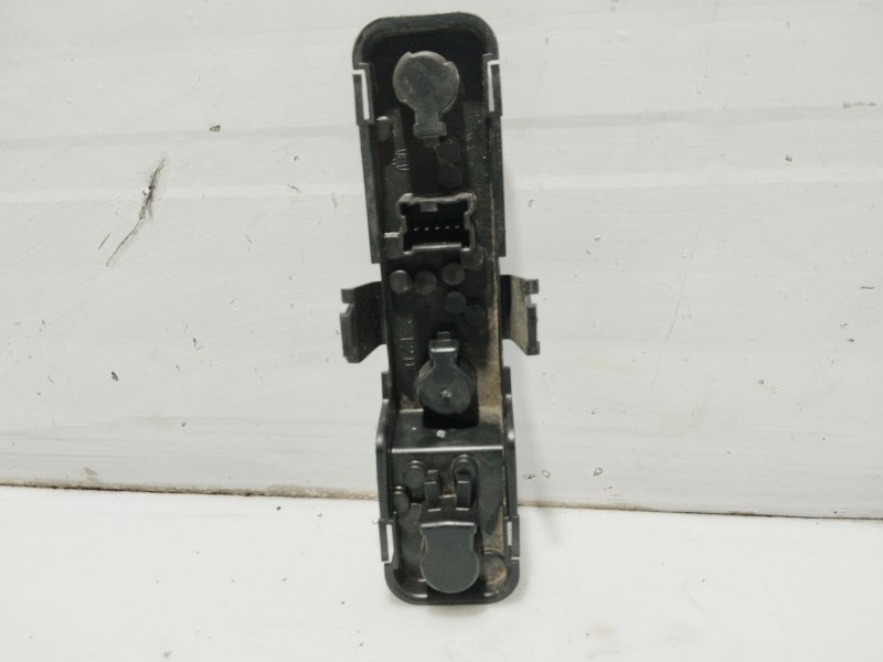 Recambio de portalamparas para nissan almera ii hatchback (n16) 2.2 dci referencia OEM IAM LADODERECHO  