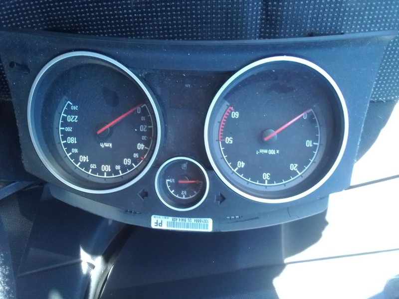 Recambio de cuadro instrumentos para opel astra h berlina enjoy referencia OEM IAM 13216684  