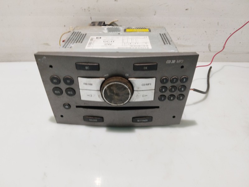 Recambio de sistema audio / radio cd para opel astra h berlina enjoy referencia OEM IAM 344183129 13251048 