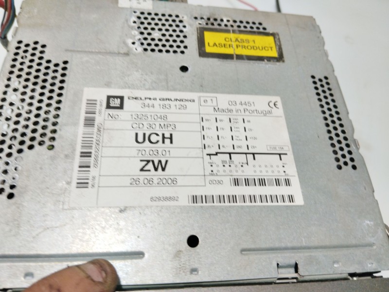 Recambio de sistema audio / radio cd para opel astra h berlina enjoy referencia OEM IAM 344183129 13251048 