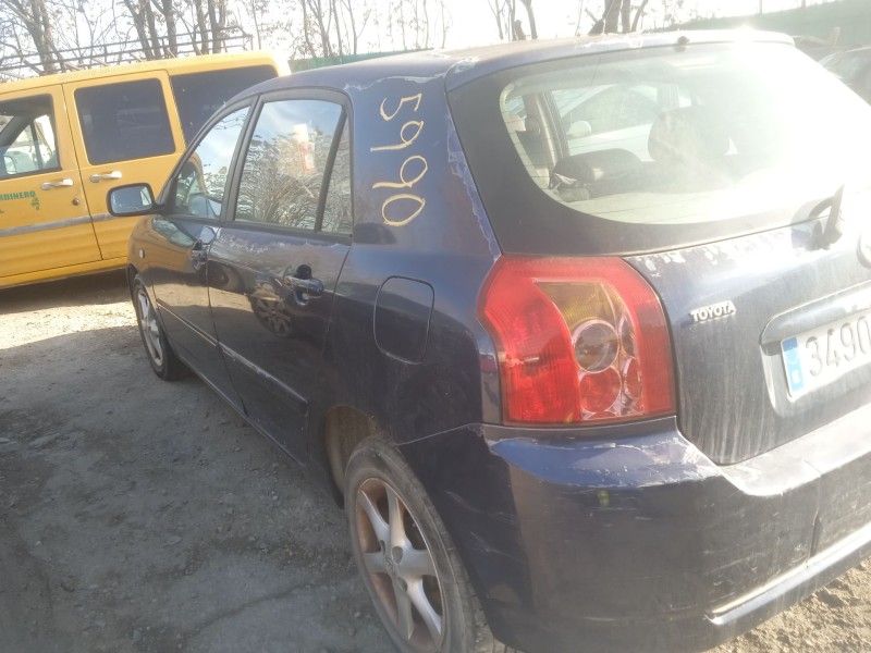 toyota corolla (_e12_) del año 2005