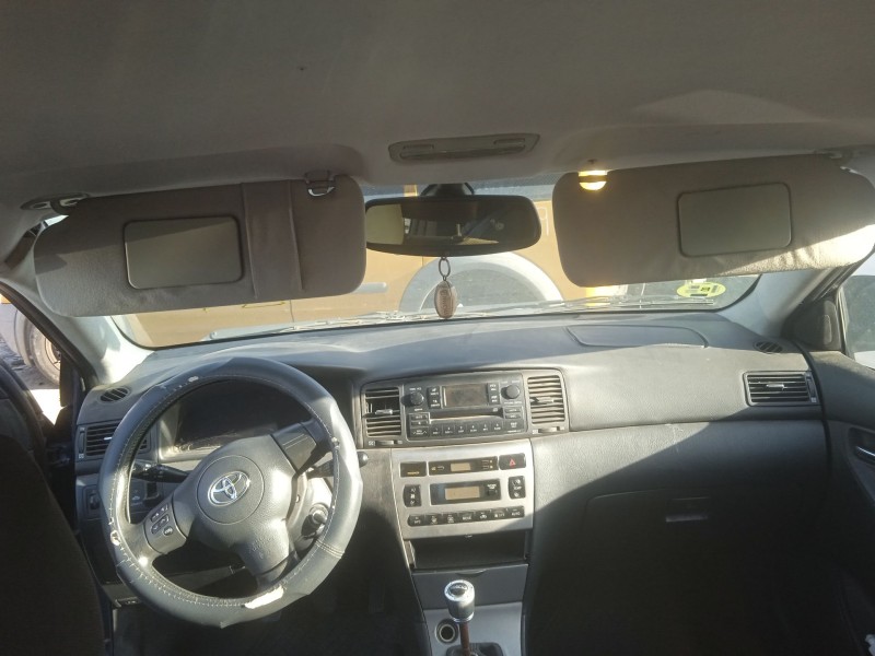 toyota corolla (_e12_) del año 2005