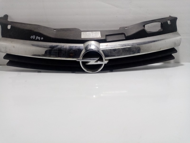 Recambio de rejilla delantera para opel astra h berlina enjoy referencia OEM IAM 6320114  