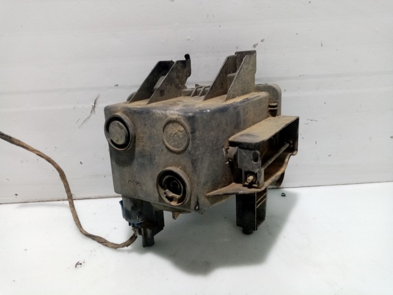 Recambio de faro antiniebla izquierdo para opel astra h berlina enjoy referencia OEM IAM 6710039  