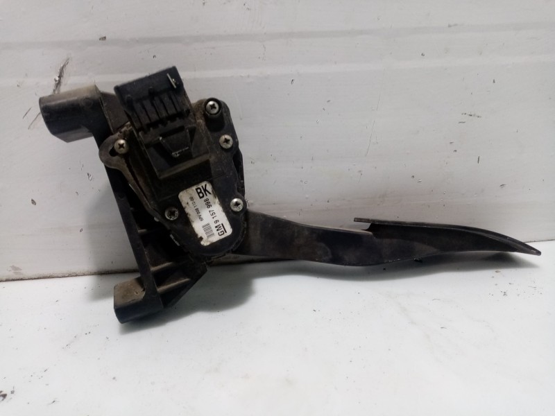 Recambio de pedal acelerador para opel astra h berlina enjoy referencia OEM IAM 9157998  