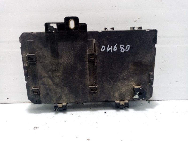 Recambio de caja reles / fusibles para opel astra h berlina enjoy referencia OEM IAM   