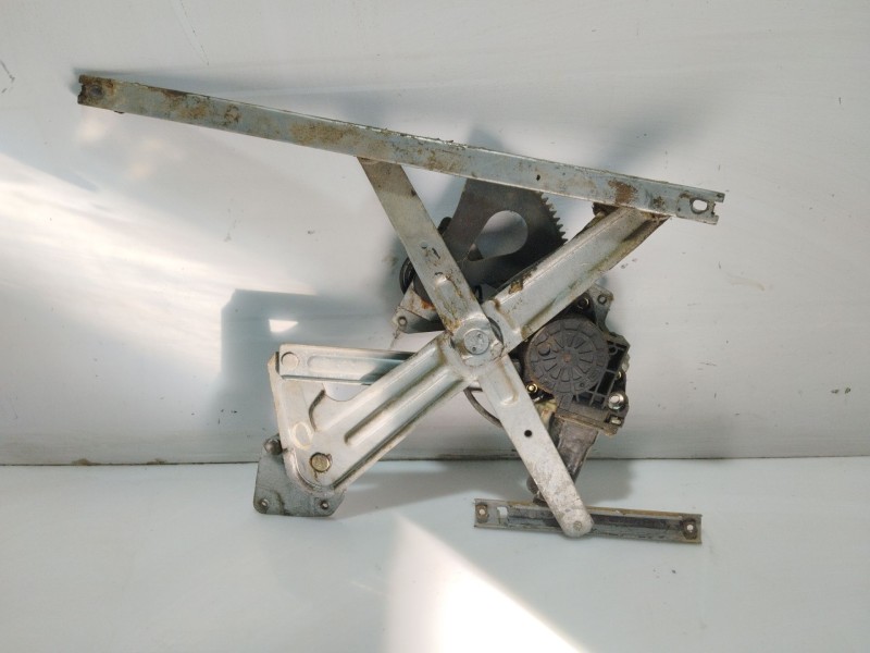 Recambio de elevalunas trasero izquierdo para mitsubishi galloper (hyundai) 2.5 turbodiesel referencia OEM IAM 3536ETI  